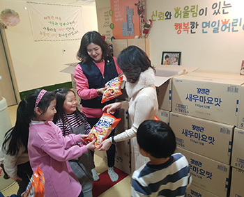 롯데제과, 설 앞두고 소외이웃에게 온정 나눠